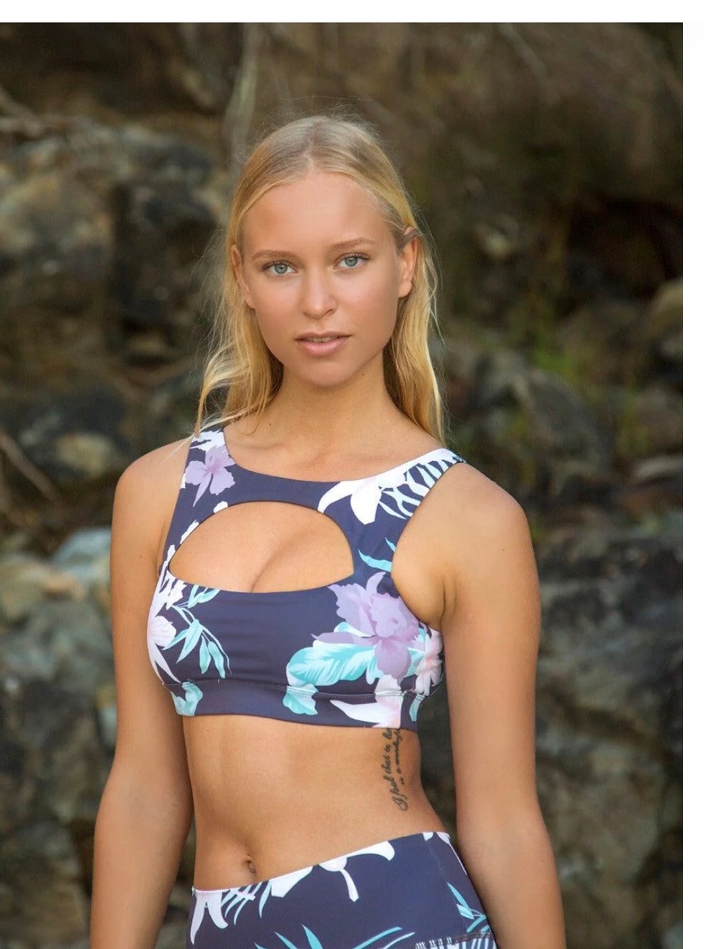 Kavala Collective purple Hawaiian Sumba Crop size medium